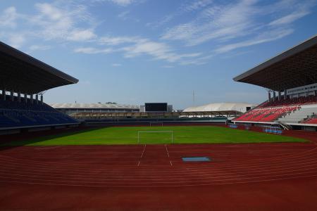 上饒市體育中心主體育場(chǎng)體育塑膠跑道、人工草皮、顯示屏、管桁架、膜結(jié)構(gòu)、體育座椅、鋁鎂錳輕鋼屋面等工程